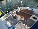 Dufour-325-Grand-Large-cockpit-table.jpg